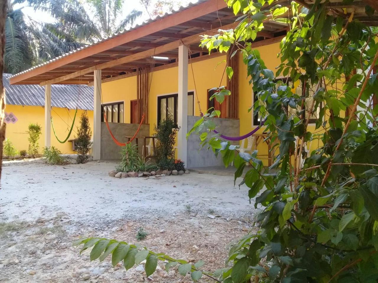 ホテル Som Palmgarden Ko Lanta エクステリア 写真